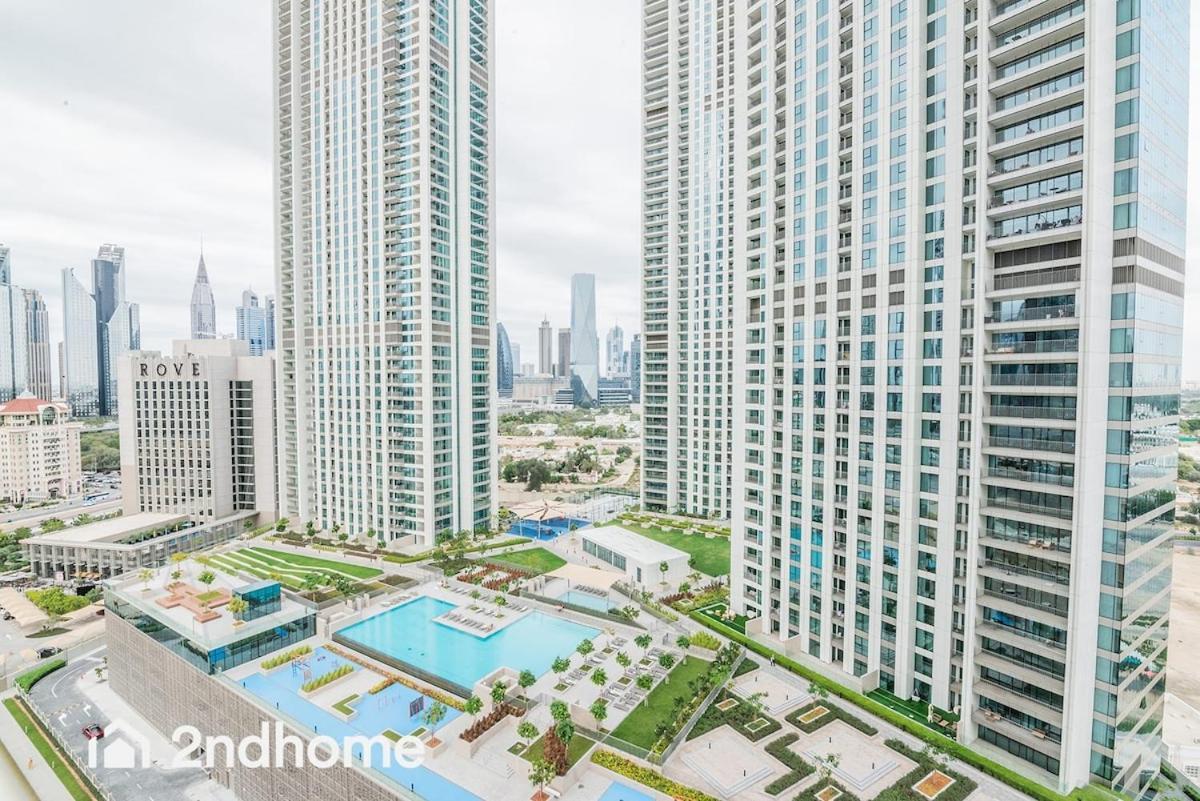 Downtown Views 1 - Direct Access To Mall Apartment